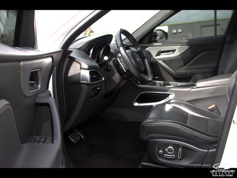Used 2018 Jaguar F-PACE S AWD/4WD image 26