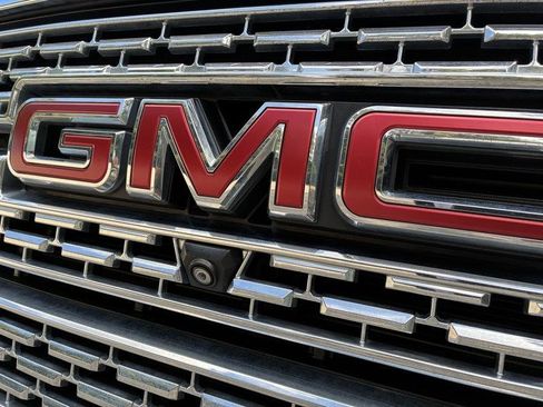 Used 2021 GMC Sierra 2500 Denali w/ Denali Ultimate Package AWD/4WD image 48