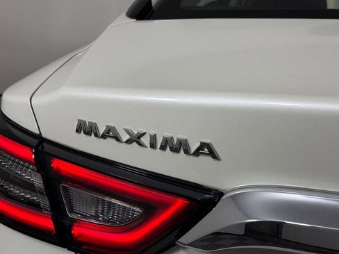 Used 2023 Nissan Maxima SV w/ Floor Mat Group FWD image 7