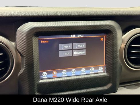 Used 2021 Jeep Gladiator Sport image 34