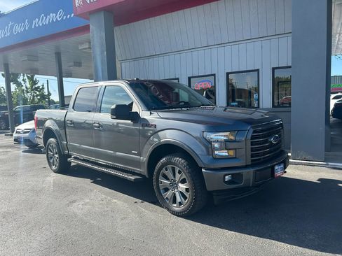 Used 2017 Ford F150 XLT w/ Equipment Group 302A Luxury AWD/4WD image 32