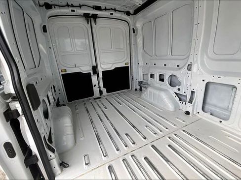 Used 2023 Ford Transit 250 Medium Roof AWD image 26