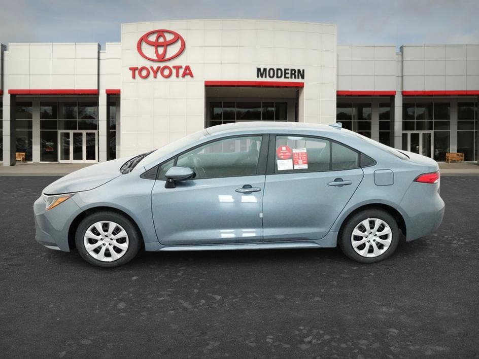 New 2027 Toyota Corolla LE FWD image 2