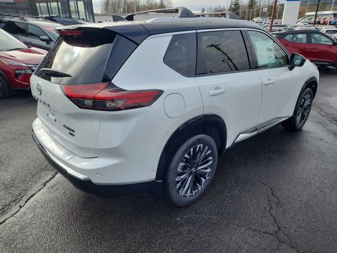 New 2026 Nissan Rogue Platinum image 8