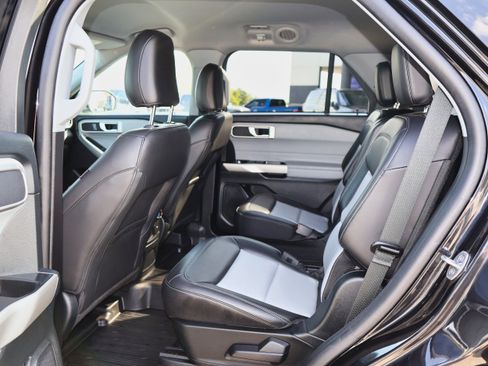 Used 2023 Ford Explorer XLT w/ Equipment Group 202A image 15
