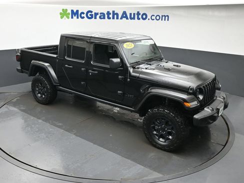 Used 2023 Jeep Gladiator Sport AWD/4WD image 3