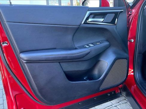 Used 2024 Mitsubishi Outlander SE Black Edition image 19