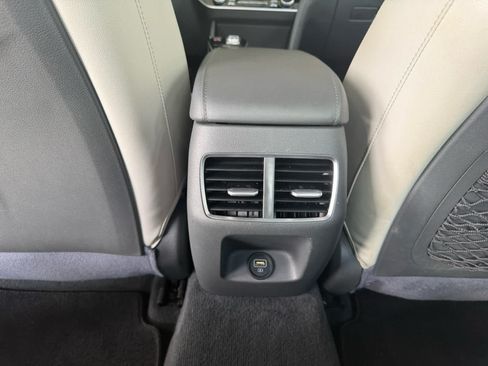 Used 2020 Hyundai Sonata SEL w/ Premium + Sunroof Package FWD image 10
