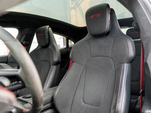 Used 2023 Porsche Taycan GTS image 10