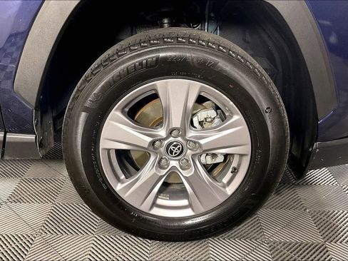 Used 2025 Toyota RAV4 XLE image 11