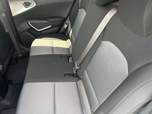 Used 2024 Kia Soul LX w/ Option Group 015 FWD image 21