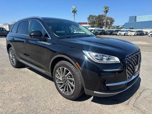 Used 2023 Lincoln Corsair Reserve FWD image 3