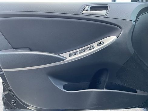 Used 2017 Hyundai Accent SE image 9