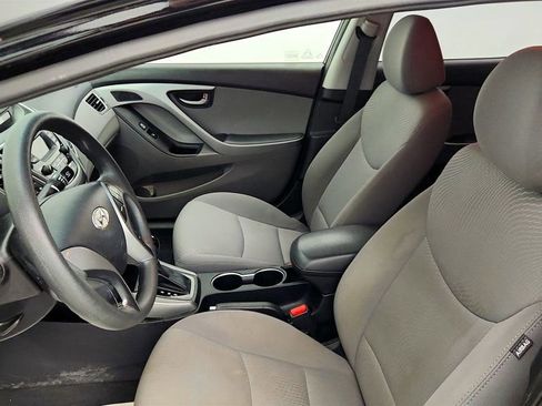 Used 2016 Hyundai Elantra SE image 18