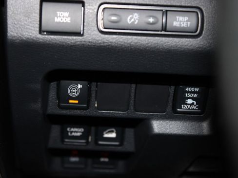 Used 2024 Nissan Frontier PRO-4X w/ Pro Convenience Package image 40