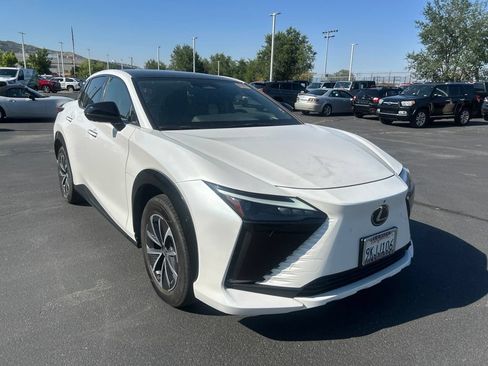 Used 2023 Lexus RZ 450e Premium w/ Technology Package AWD/4WD image 3