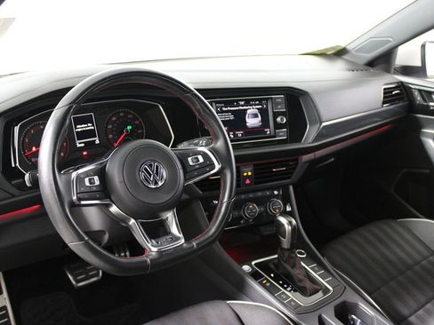 Used 2021 Volkswagen Jetta GLI image 8