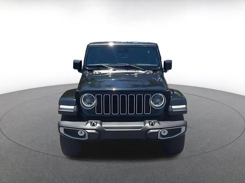Used 2025 Jeep Wrangler Unlimited Sahara AWD/4WD image 4