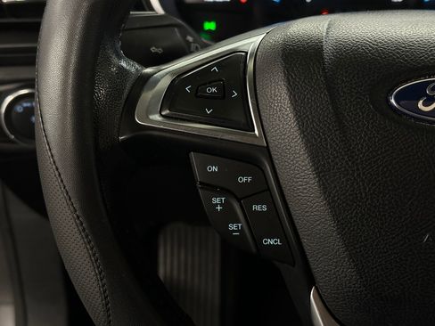 Used 2017 Ford Fusion Titanium image 16