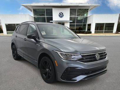 Certified 2023 Volkswagen Tiguan SE R-Line