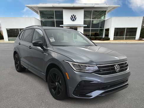 Certified 2023 Volkswagen Tiguan SE R-Line image 1