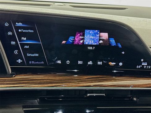 Used 2021 Cadillac Escalade ESV Premium Luxury image 13