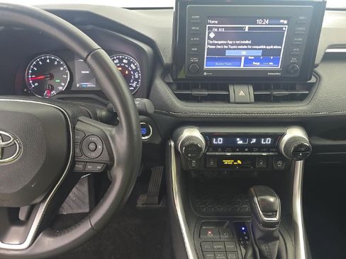 Used 2021 Toyota RAV4 XLE w/ Convenience Package AWD/4WD image 9
