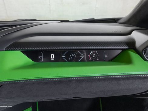 Used 2024 Lamborghini Revuelto image 31