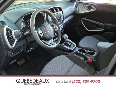 Used 2022 Kia Soul LX FWD image 11