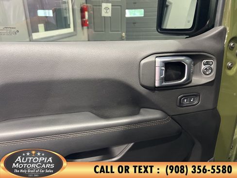 Used 2021 Jeep Wrangler Unlimited Rubicon AWD/4WD image 12