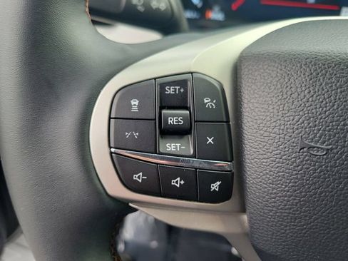 Used 2026 Ford Explorer Active RWD image 5