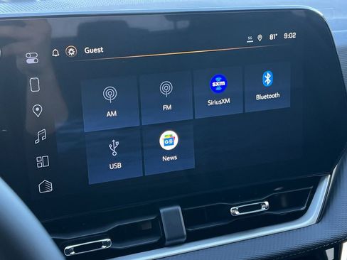 New 2026 Chevrolet Equinox LT w/ Convenience Package II image 16