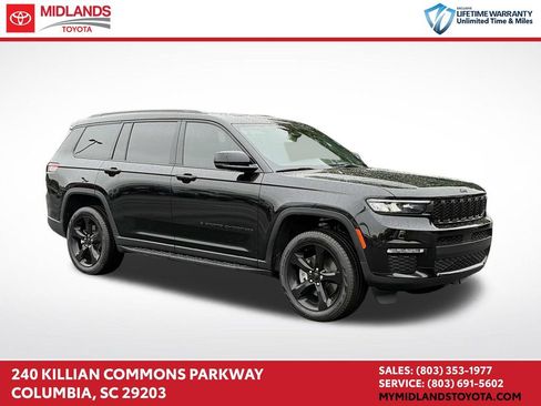 Used 2025 Jeep Grand Cherokee L Limited w/ Black Appearance Package AWD/4WD image 1