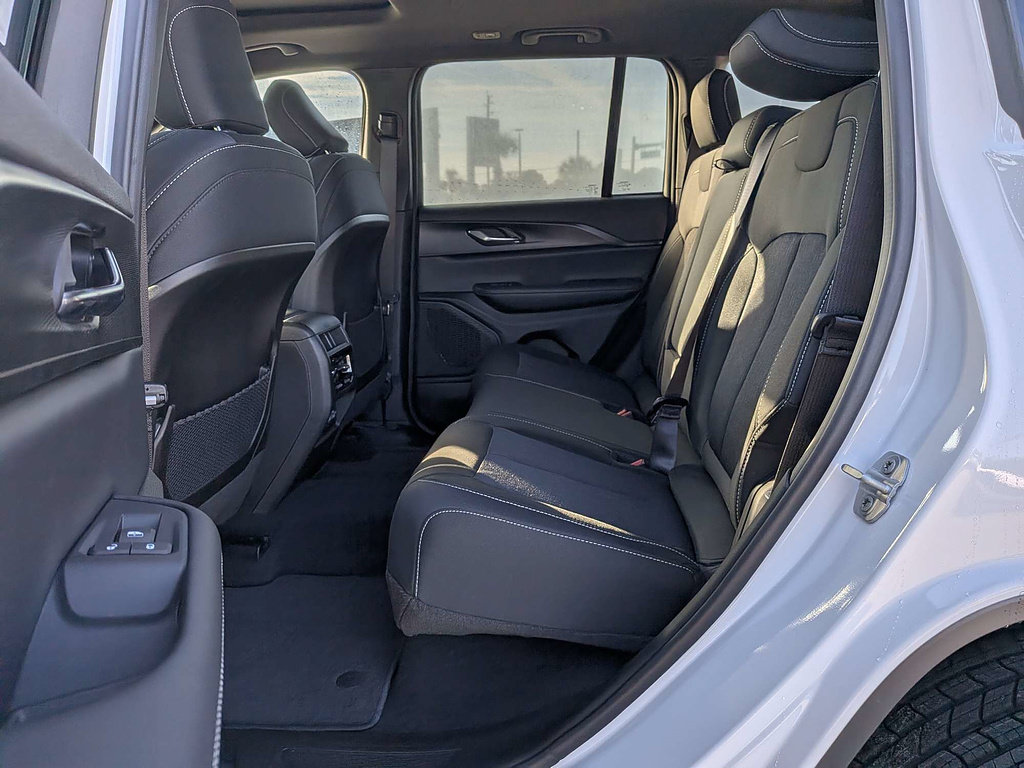 New 2027 Jeep Grand Cherokee Laredo X AWD/4WD image 15