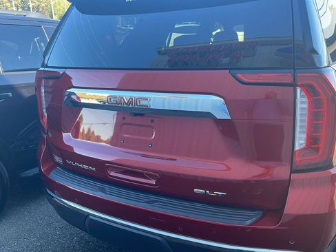 Used 2023 GMC Yukon SLT image 4