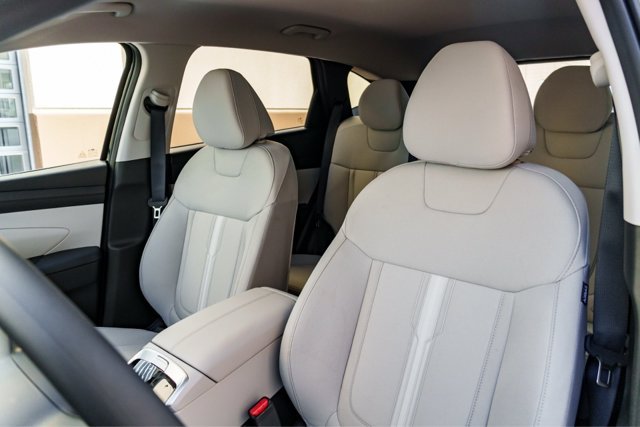 New 2026 Hyundai Tucson SEL FWD image 9