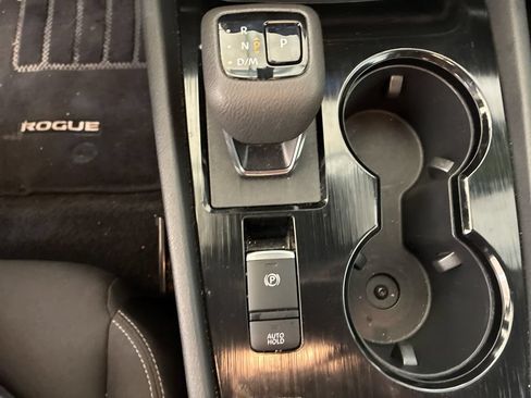 Used 2024 Nissan Rogue S FWD image 22