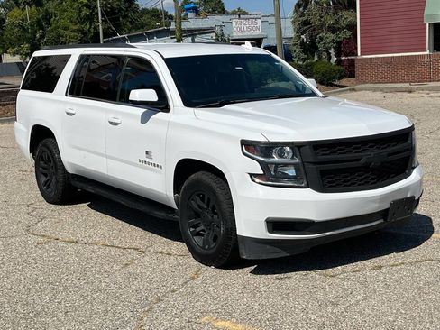 Used 2017 Chevrolet Suburban LS image 4