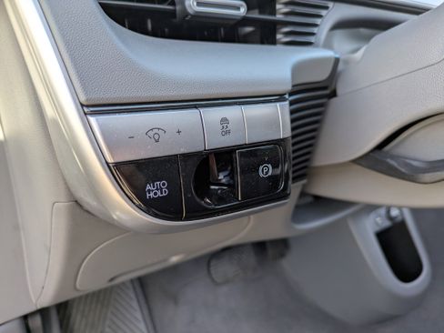 Certified 2023 Hyundai Ioniq 5 SE image 20