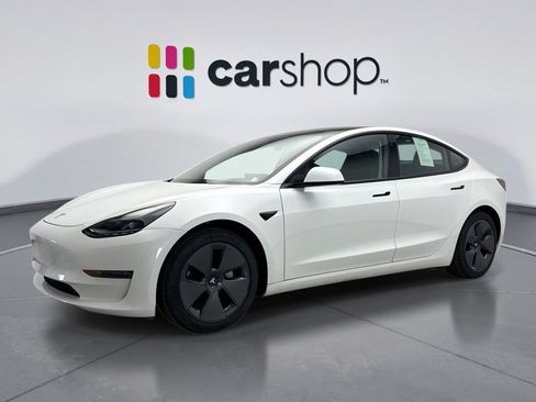 Used 2022 Tesla Model 3 RWD image 1