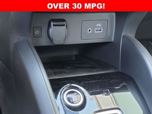 New 2025 Nissan Versa SV w/ Trunk Package FWD image 16