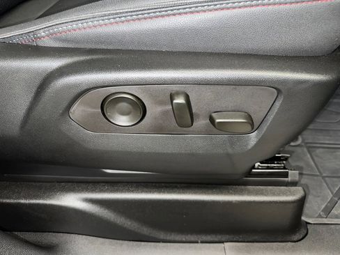 Used 2023 Chevrolet Suburban RST w/ Sport Performance Package image 38