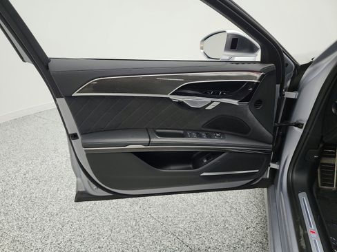 Used 2023 Audi S8 w/ S8 Executive Package image 16