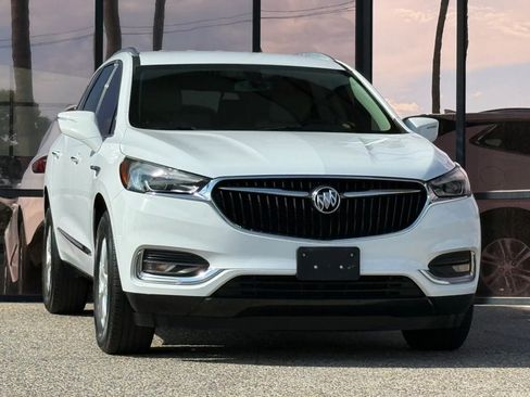 Used 2018 Buick Enclave Essence FWD image 18