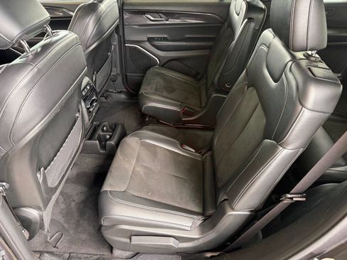 Used 2021 Jeep Grand Cherokee L Laredo AWD/4WD image 26