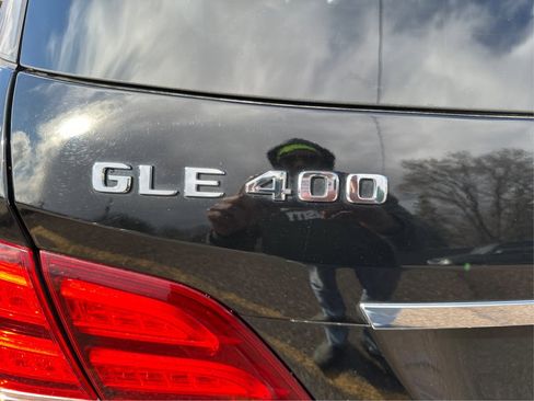 Used 2019 Mercedes-Benz GLE 400 4MATIC w/ Premium 2 Package image 34