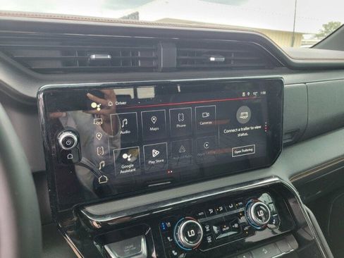 Used 2024 GMC Sierra 1500 AT4 w/ Technology Package image 22