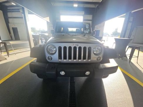 Used 2016 Jeep Wrangler Unlimited Sport w/ Quick Order Package 24S AWD/4WD image 2