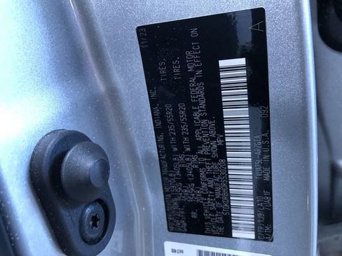 Used 2024 Toyota Highlander Platinum image 33