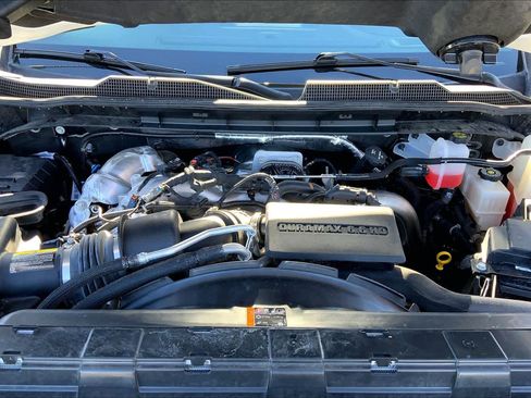 Used 2025 Chevrolet Silverado 2500 W/T image 32